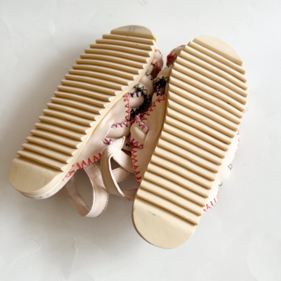 Farm Rio Zig Zag Stitch Sandals Size 6 - Picture 7 of 7